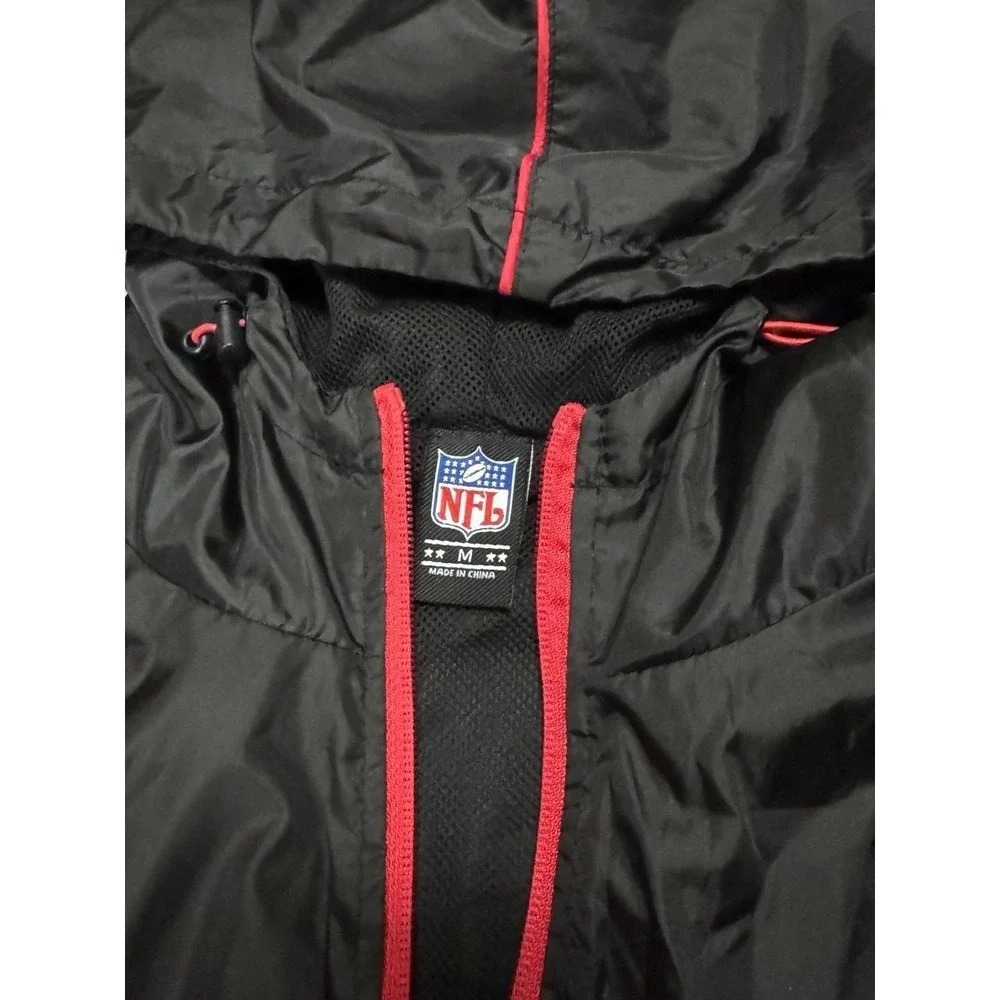 NFL‎ Windbreaker Jacket Mens Medium Black Red Full Zip Hooded Mesh Lined Logo